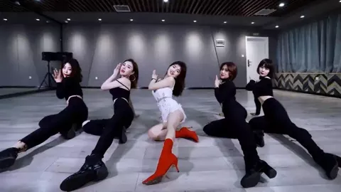 俄罗斯一架直升机坠毁