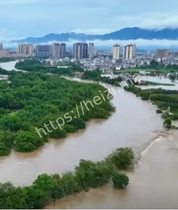 特大暴雨