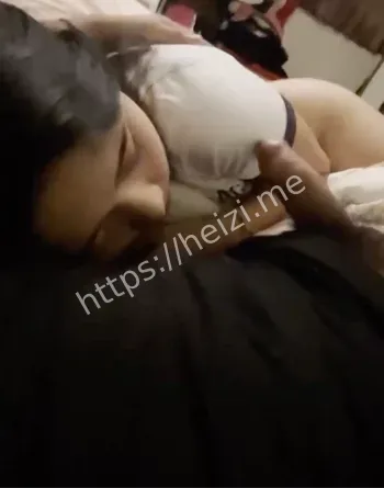 章泽天宝妈尴尬处境小区反应