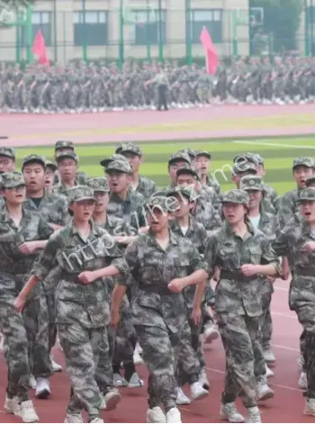 学生掌掴校领导