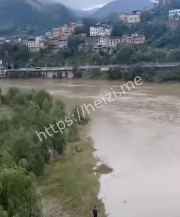 男子跳河身亡婚礼变葬礼曝光