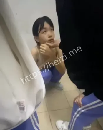 厕所霸凌脱衣事件