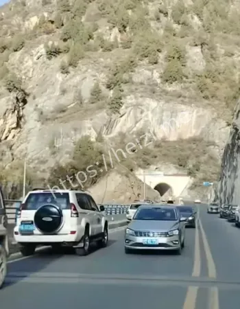 红旗大桥发生垮塌