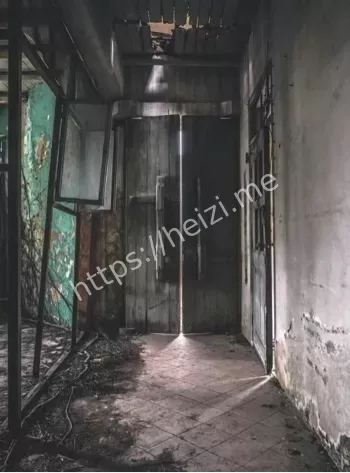 筱庐深夜洗牌脚步声