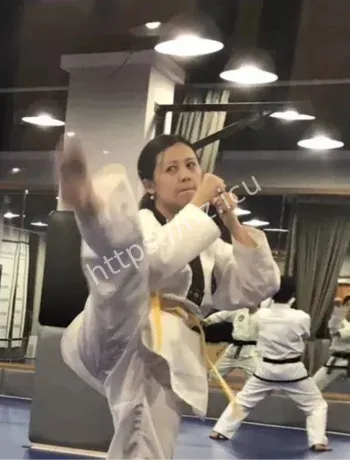 李蓓恋上小鲜肉激情视频