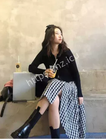 邓易慧性瘾撩男学生